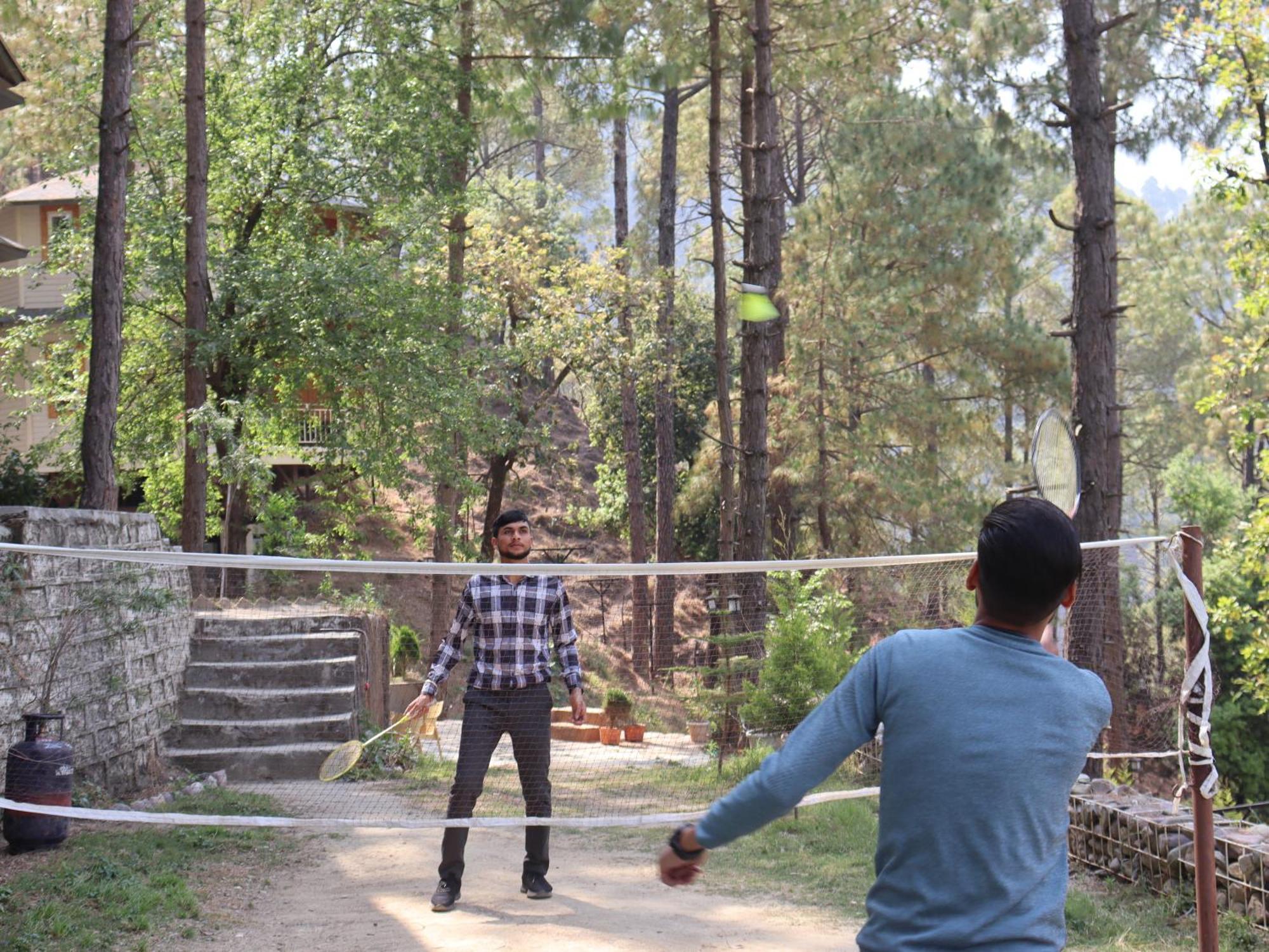 The Woods Retreat Hotel Lansdowne Ngoại thất bức ảnh