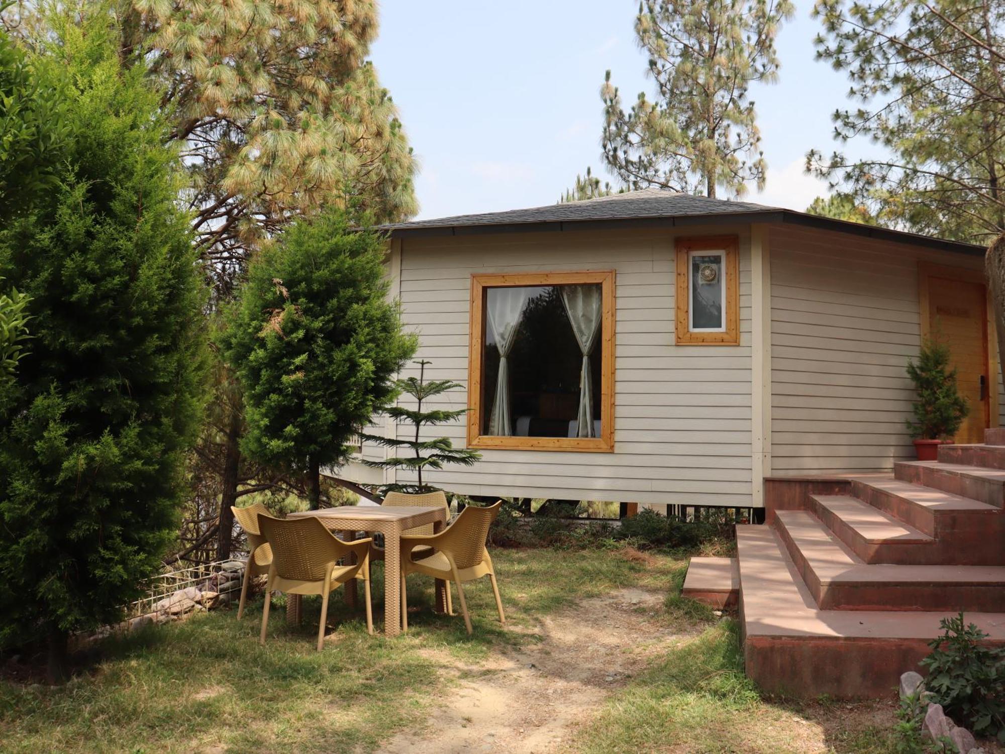 The Woods Retreat Hotel Lansdowne Ngoại thất bức ảnh
