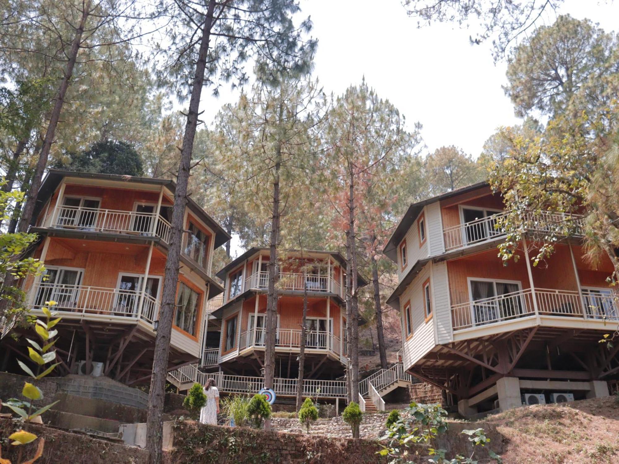 The Woods Retreat Hotel Lansdowne Ngoại thất bức ảnh
